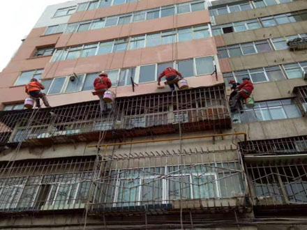 蘭州市南出口舊（jiù）城改造（zào）外牆粉刷.jpg